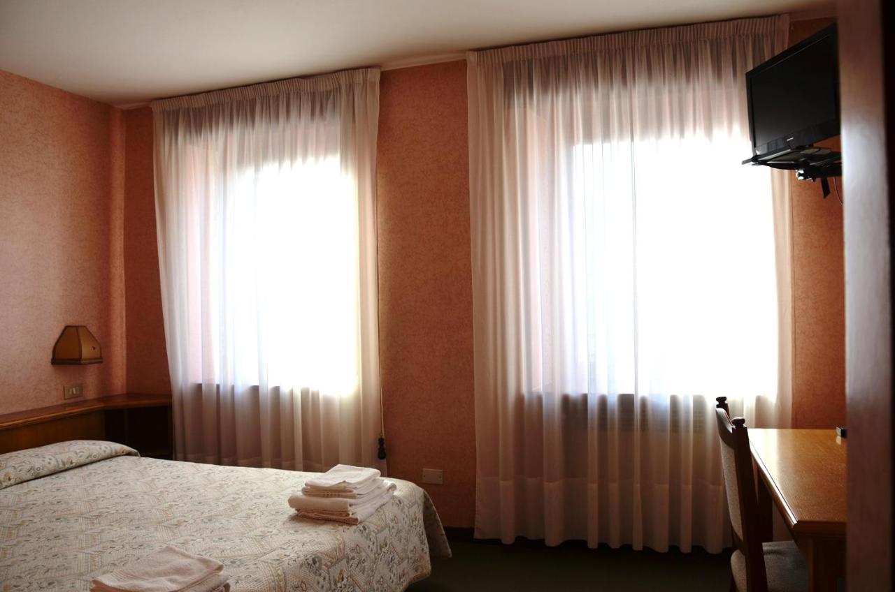 Hotel Alpi - Foza Buitenkant foto
