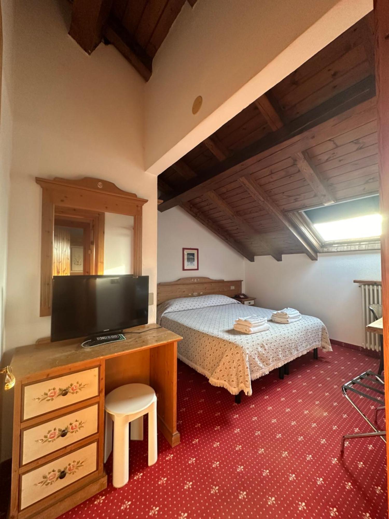 Hotel Alpi - Foza Buitenkant foto